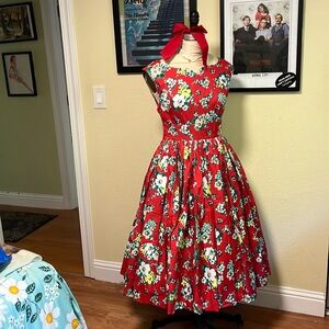 ModCloth Red Floral 50s Pinup Dress WITH POCKETS - Medium
